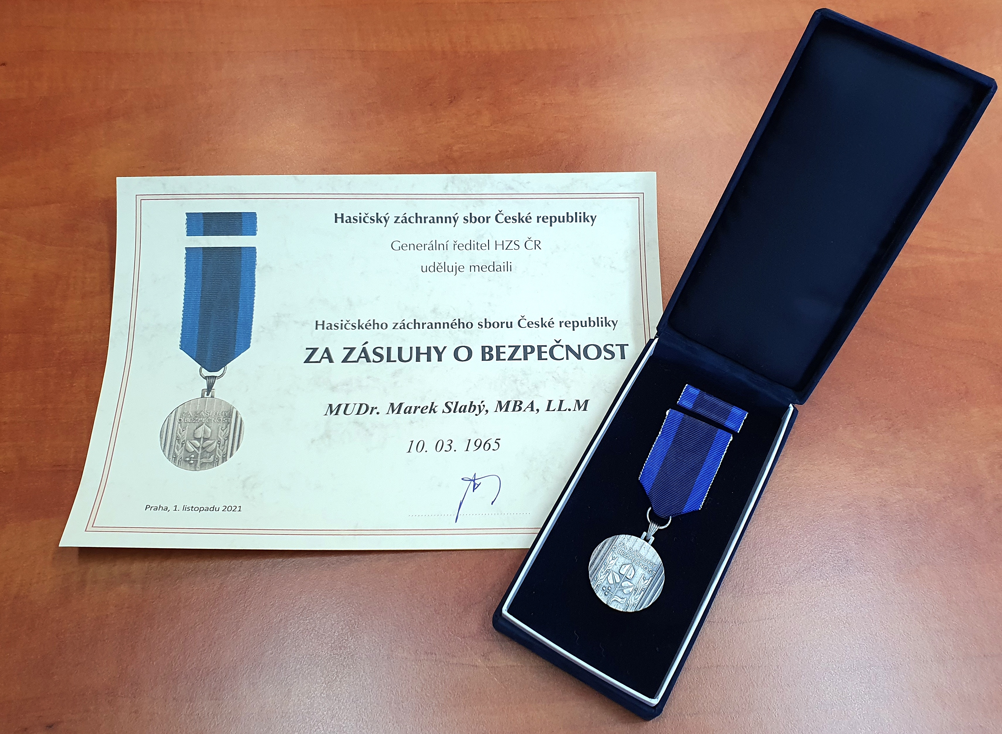 Ředitel ZZS JčK převzal medaili HZS ČR Za zásluhy o bezpečnost
